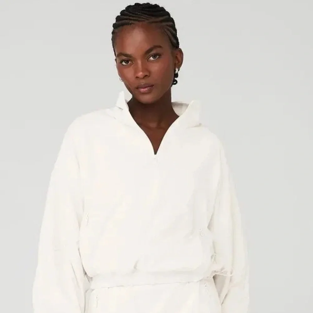ALO Yoga Elevation Coverup 1/4 Zip Crop Fleece drawcord Hem Ivory No Tag Small? - Picture 1 of 11